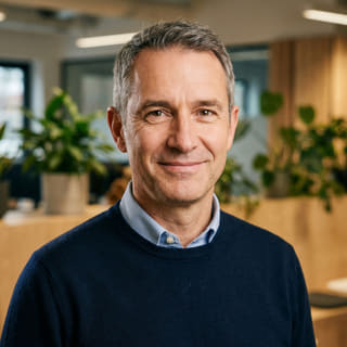 James Mitchell, Director Ejecutivo en Faro Kapitanza